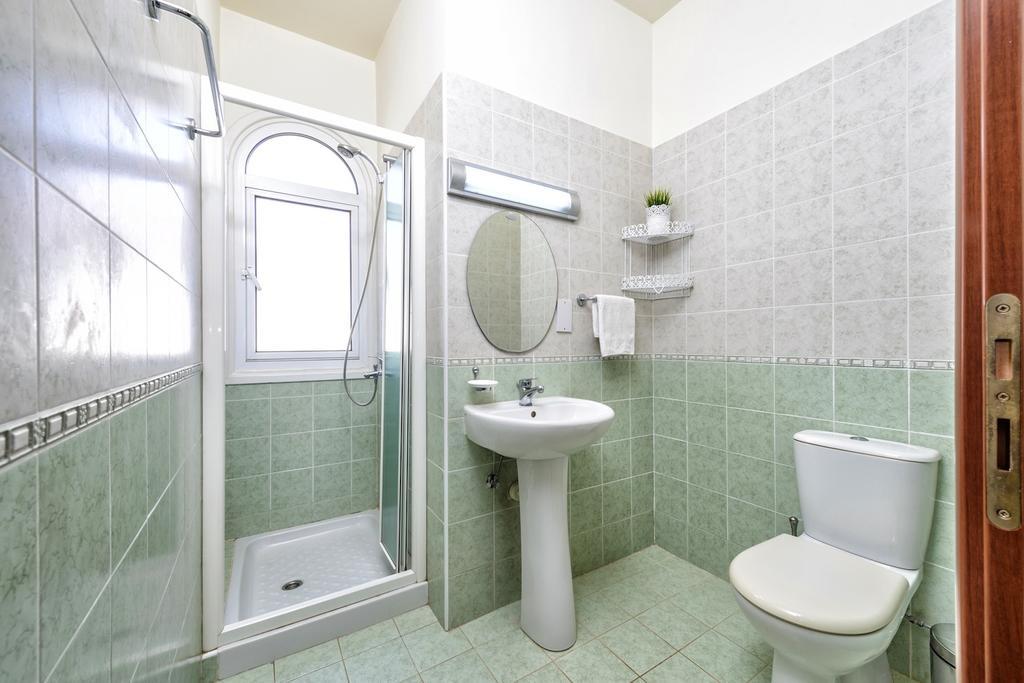 Villa Chloe Paralímni Szoba fotó