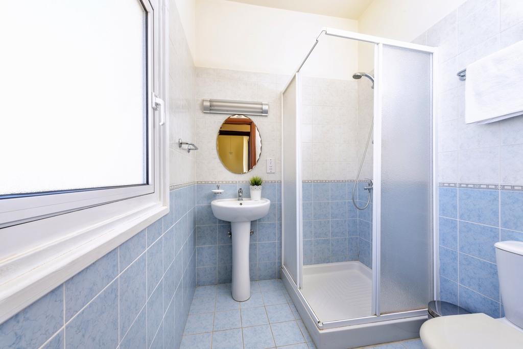 Villa Chloe Paralímni Szoba fotó